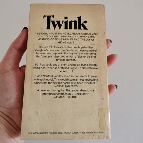 1970s Twink Fiction Novel by John Neufeld Paperback Vintage EX-LIBRARY Americana - Picture 2 of 9